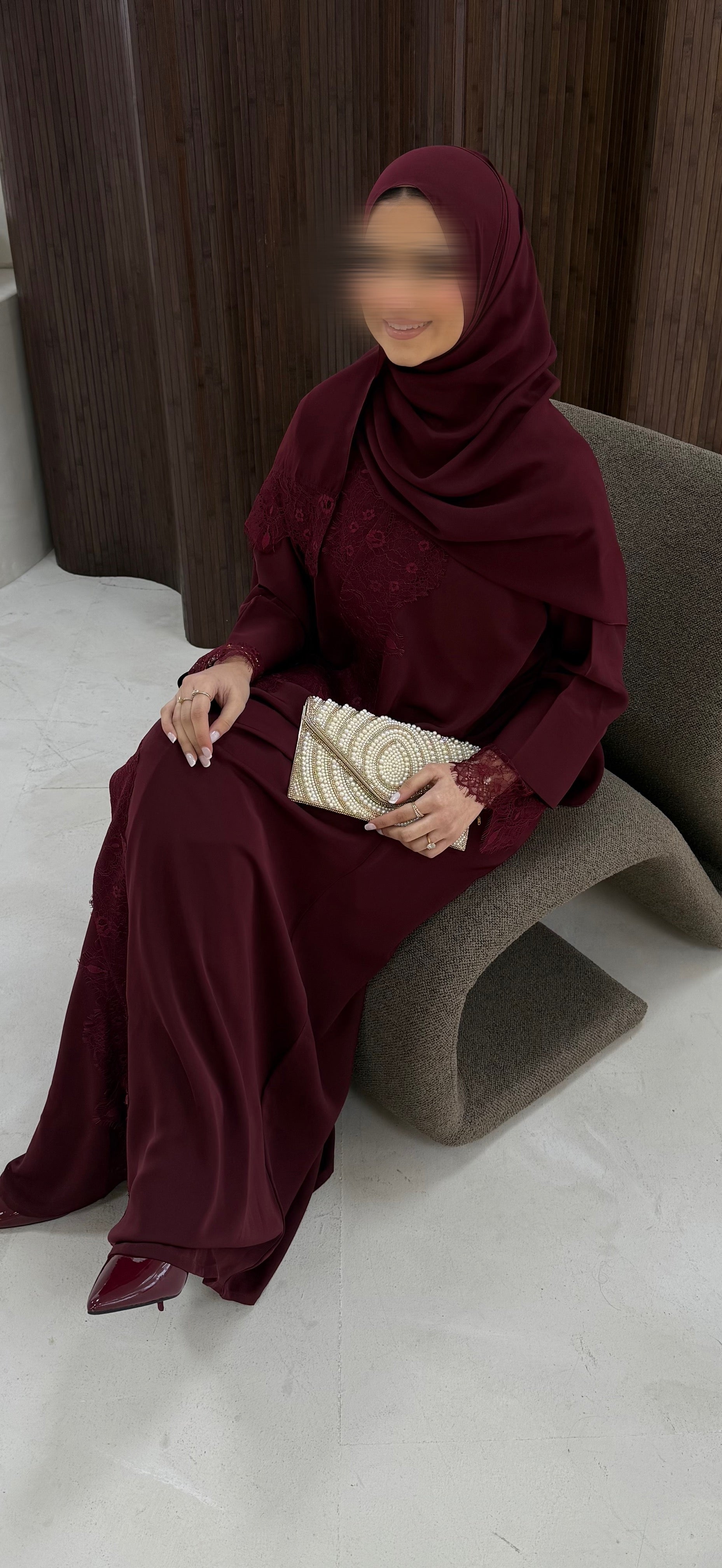 Mona Rouge Abaya
