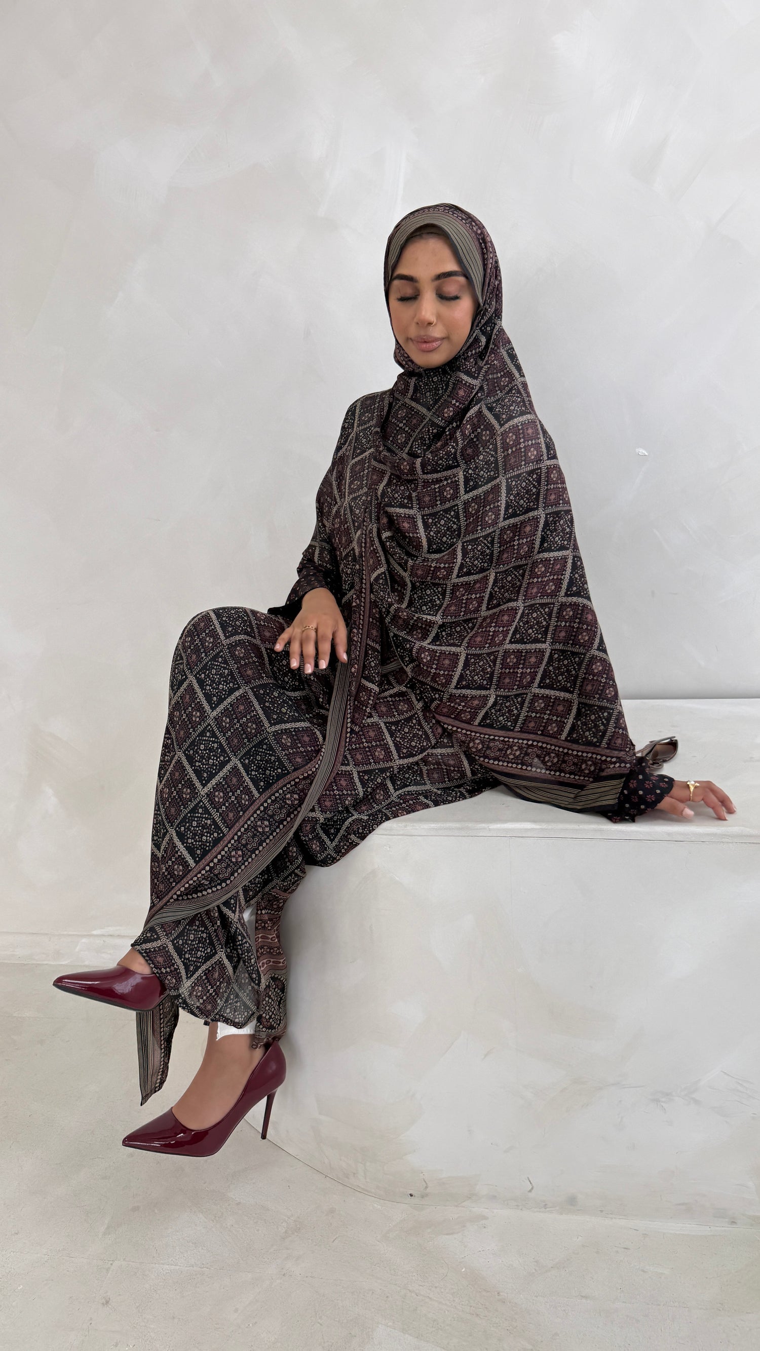 SILK PRINT BLACK