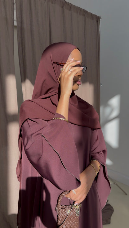 NAÏA PLUM