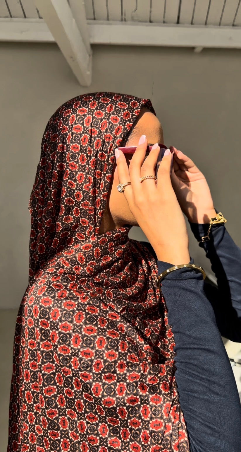 RED &amp; BROWN FLORAL